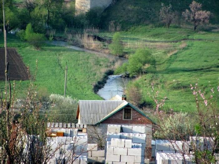 Погода в ларине. Поселок Ларино. Ларино Италия. Ларино город. Аэродром Ларино.