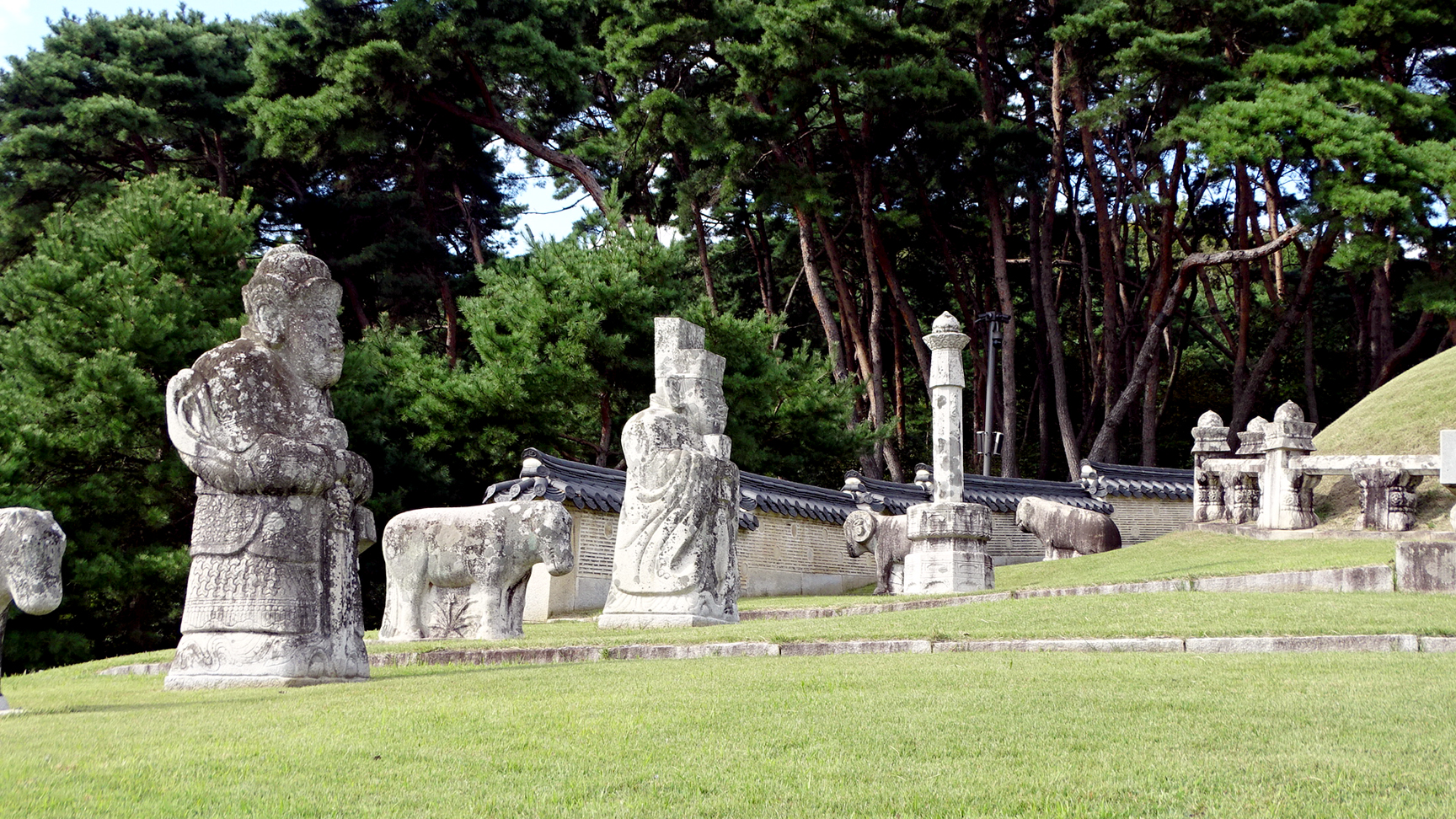 Yeongreung Queen Inseon Tomb - Yeoju | tomb(s)