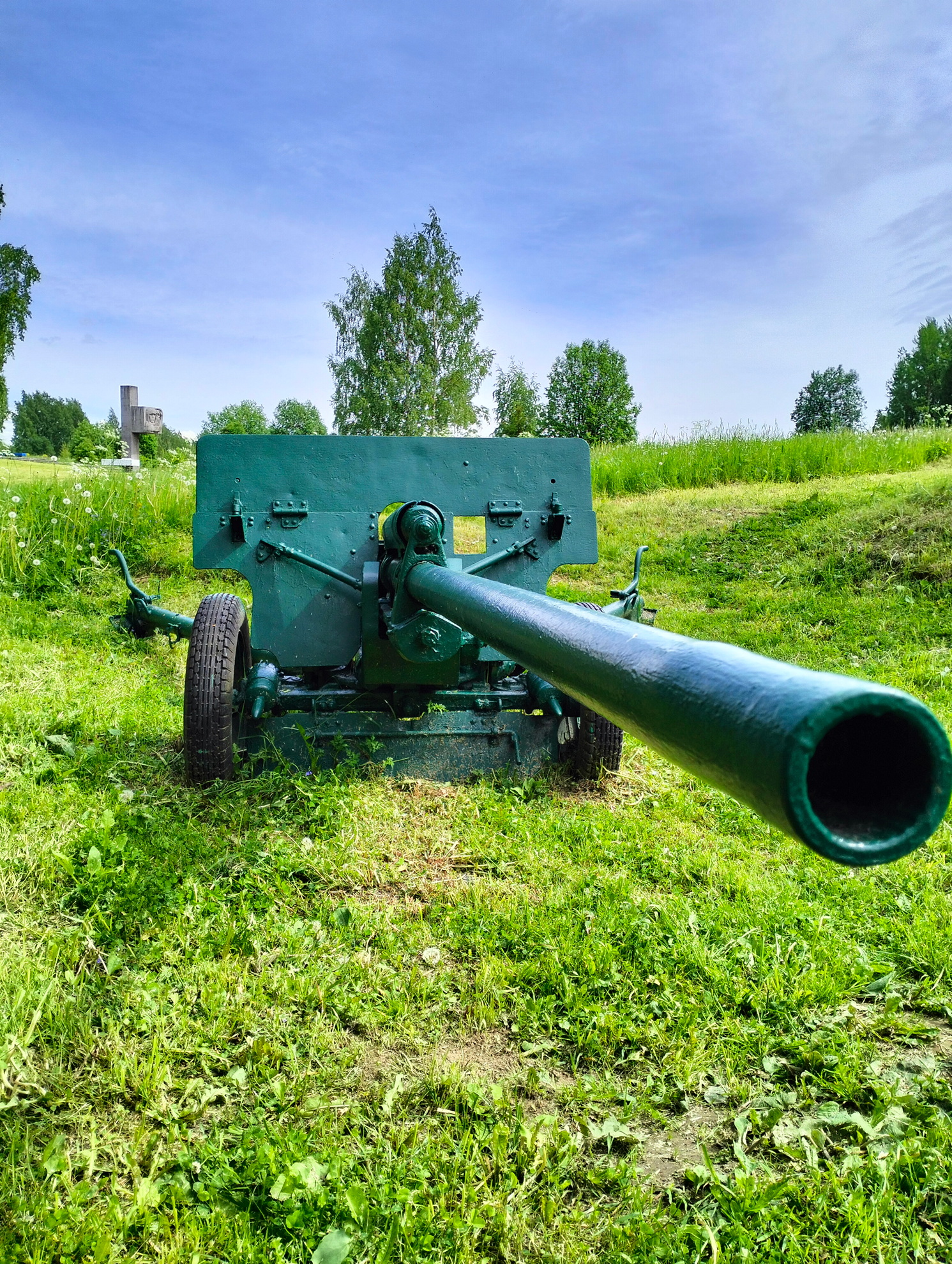 Anti-tank gun ZiS-2