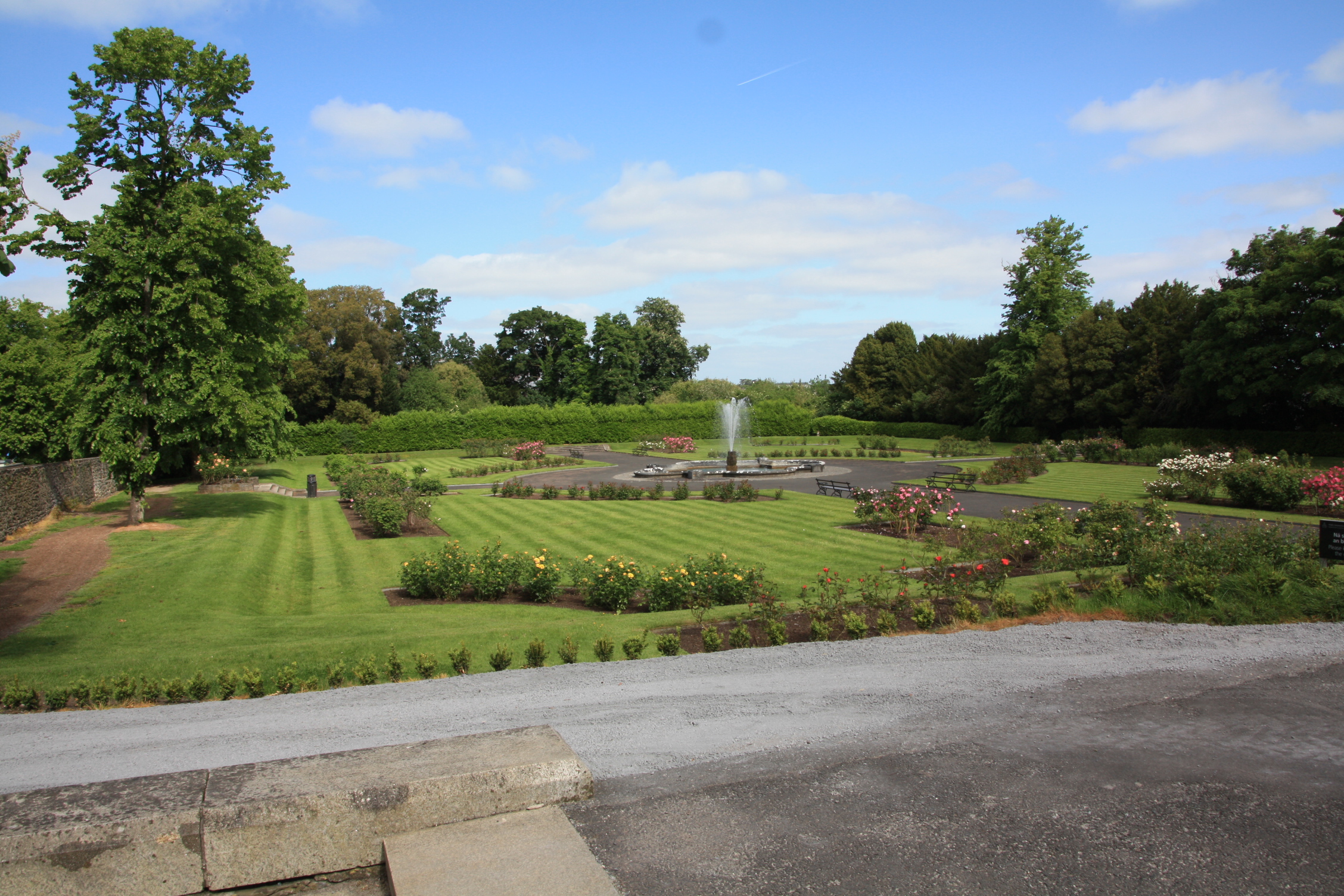 Kilkenny Castle's Rose Garden - Kilkenny (Cill Chainnigh)