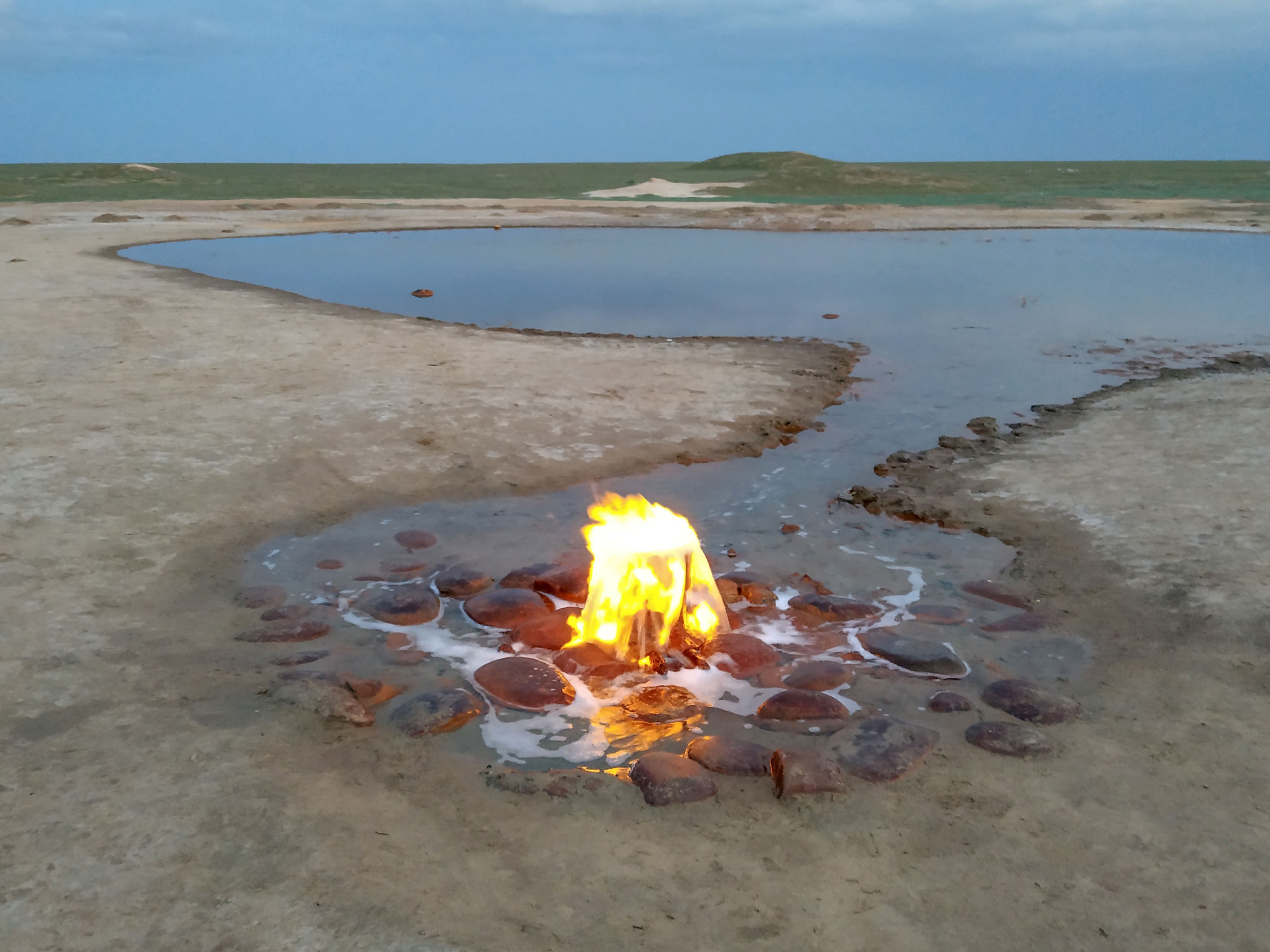 технология бурения скважин на воду. радоновый источник в джанкойском районе. горячие скважины. болотовский горячий источник. болотовская скважина.