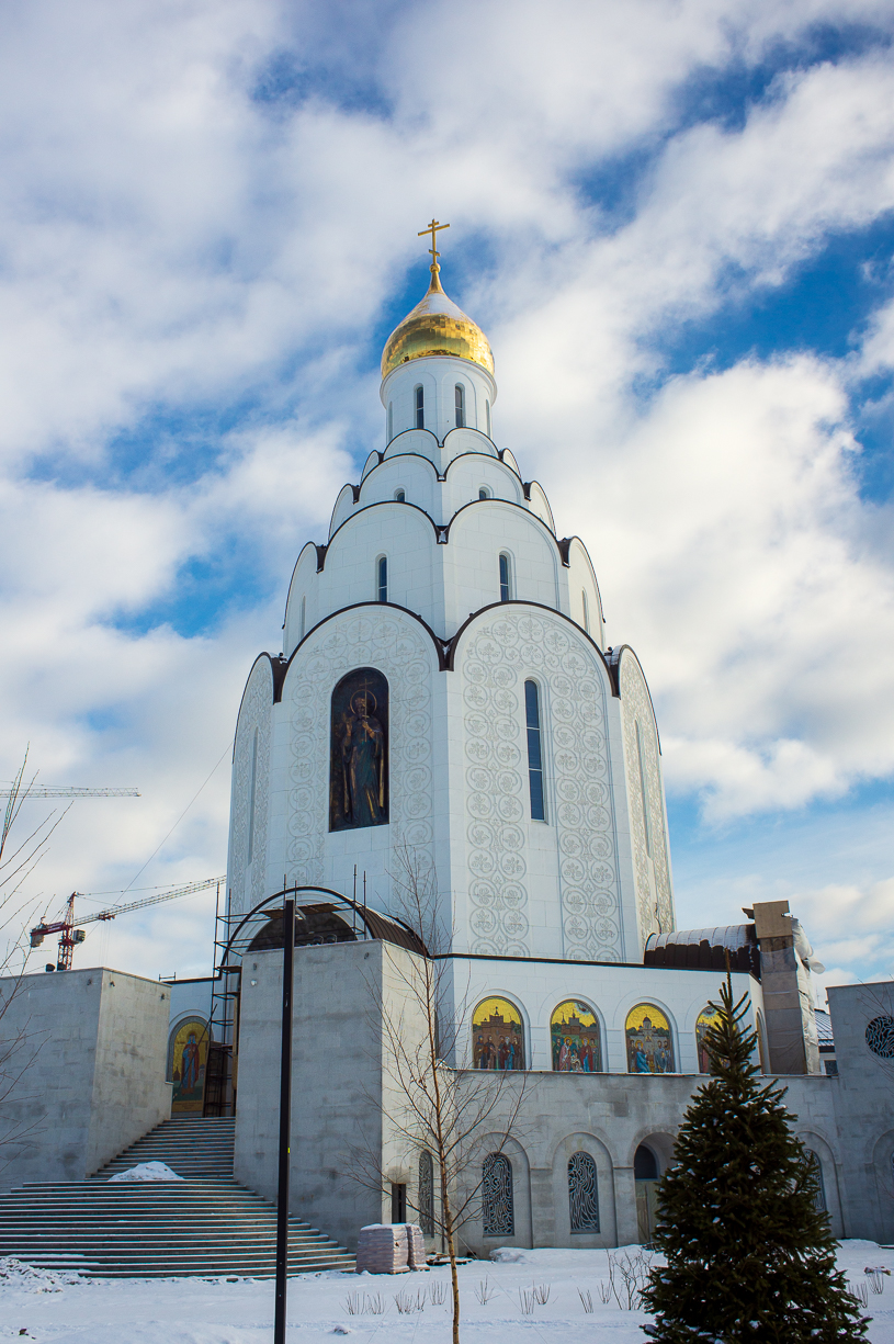 Строящийся храм Святого Равноапостольного Князя Владимира в Тушине - Москва