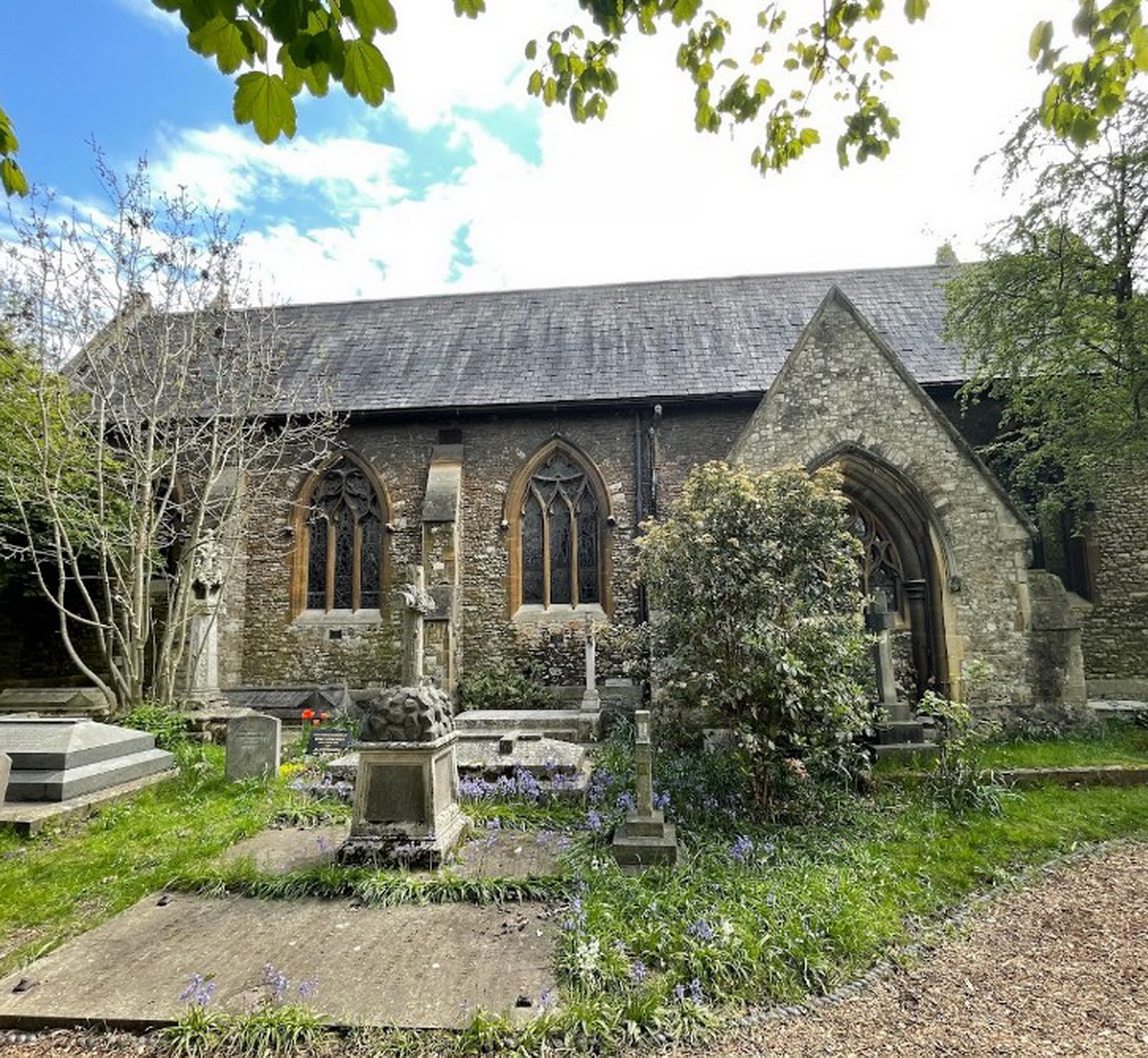 St Mary Magdalen’s RC Churchyard - London