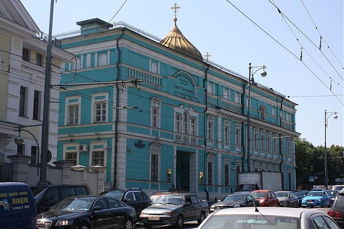 Чери на волхонке