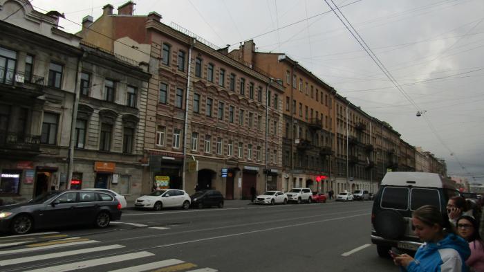 Разъезжая улица санкт петербург. Разъезжая улица в Санкт-Петербурге. Разъезжая улица Санкт-Петербург 1982. Разъезжая улица 33. СПБ Разъезжая ул 42 магазин женская одежда.