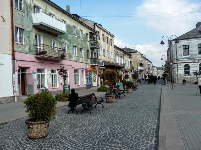 улица укр. черновцы украина. черновцы украина. ивано-франковск. улица укр.