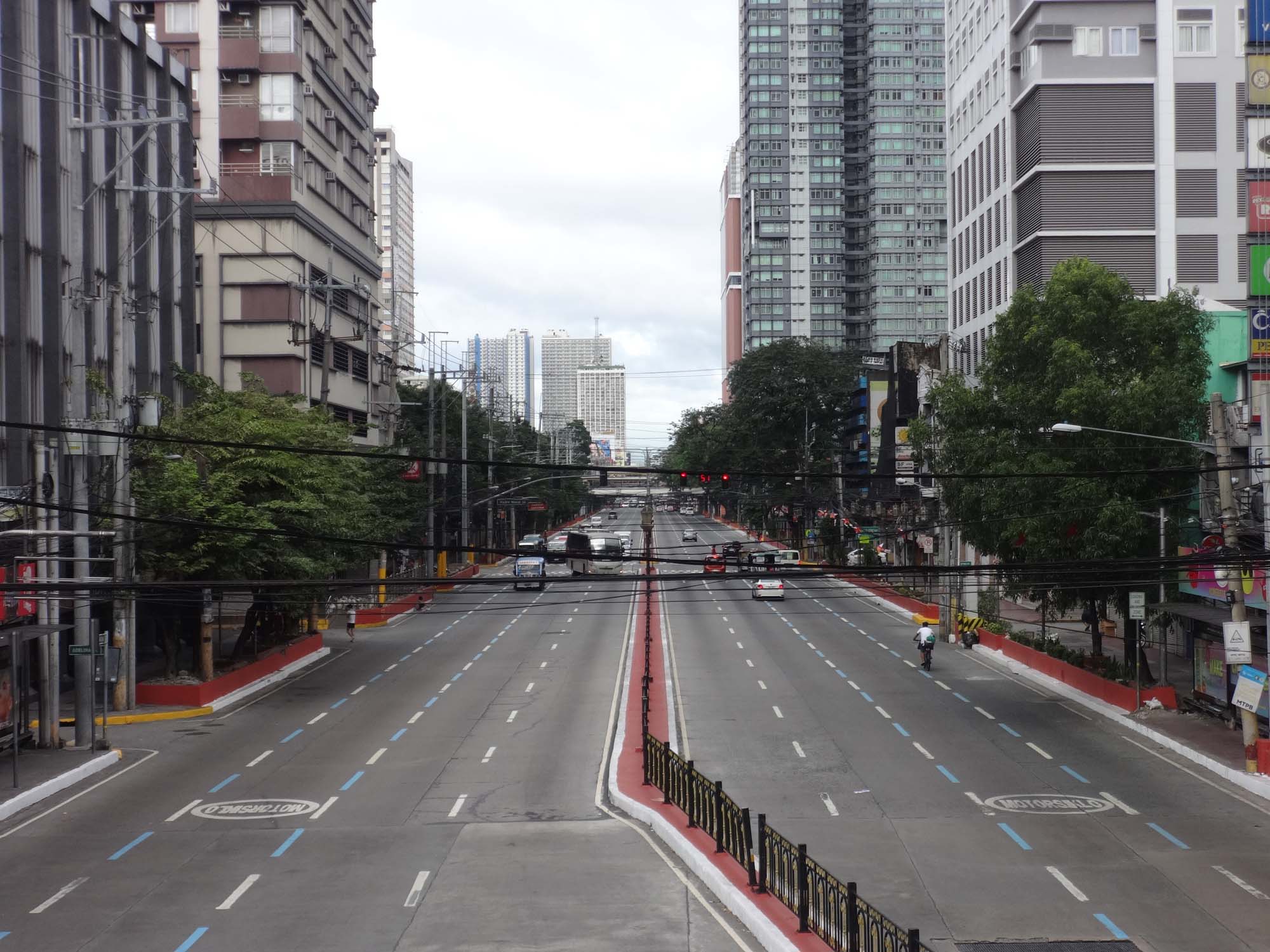España Boulevard (R7)